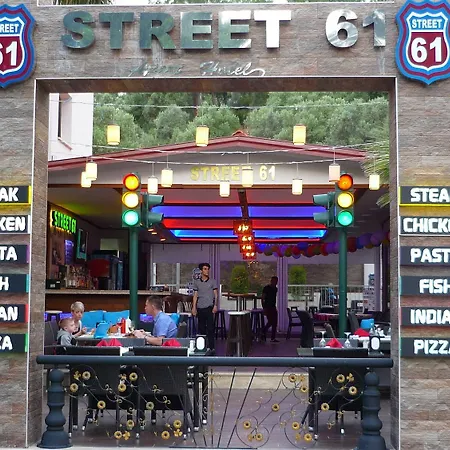 Apartment Street61 *